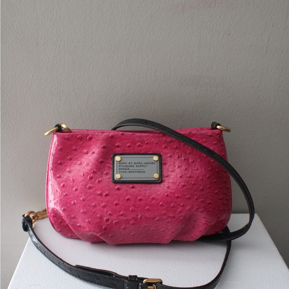Marc Jacobs Classic Q Ostrich Pink Crossbody Bag